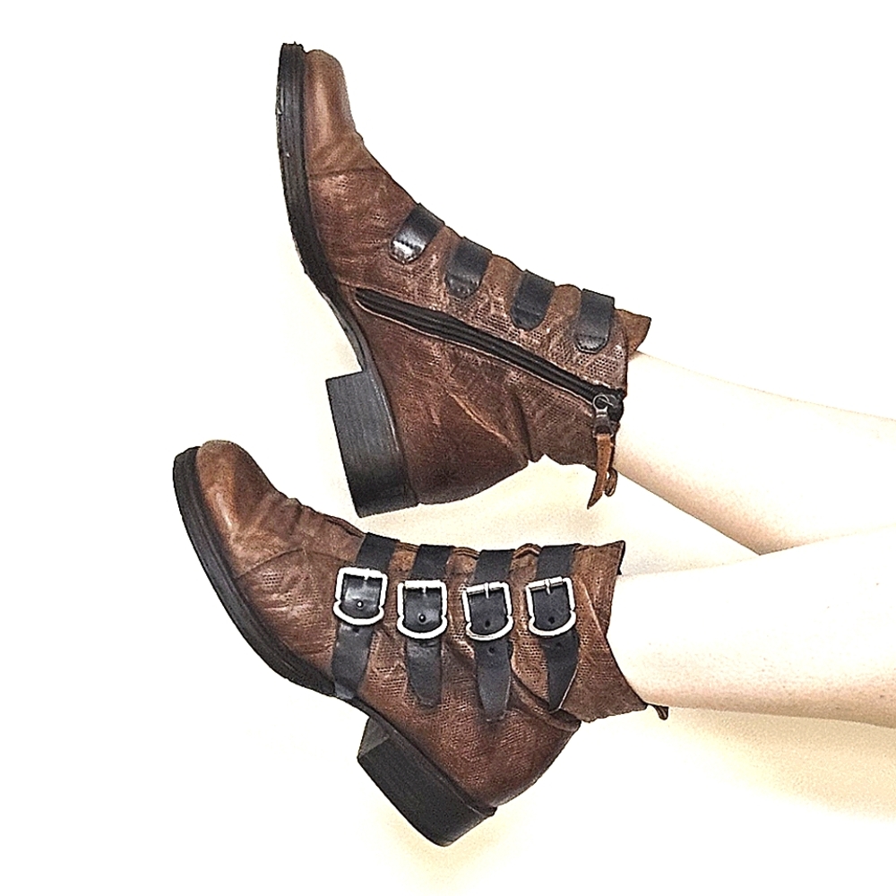Crescent Leather Buckle Boots